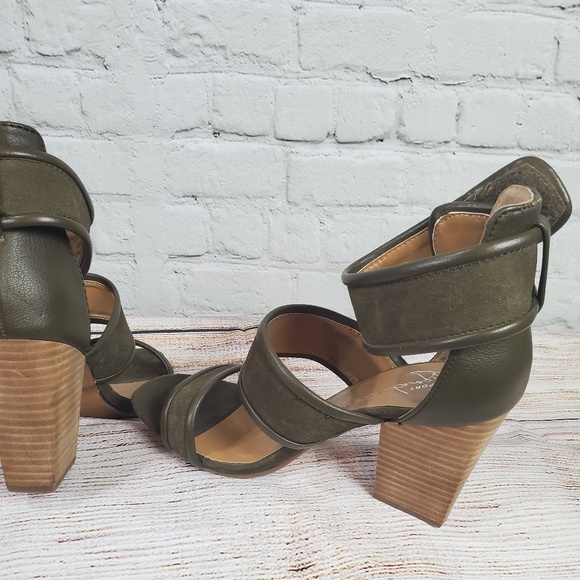 REPORT Signature Leather Gladiator Sandals - Picture 3 of 5